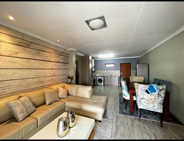 2 BEDROOM TOWNHOUSE FOR SALE IN NOORDWYK
